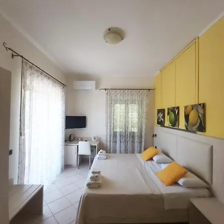 فندق مبيت وإفطار Soso 4*