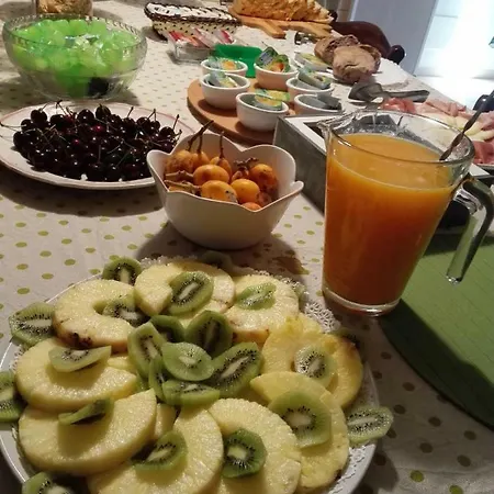 Soso לינה וארוחת בוקר סורנטו